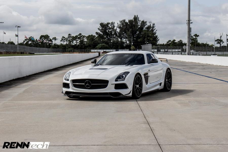  Mercedes-Benz SLS AMG Coupe Black Series by RENNtech 2018 года  (фото 1 из 12)